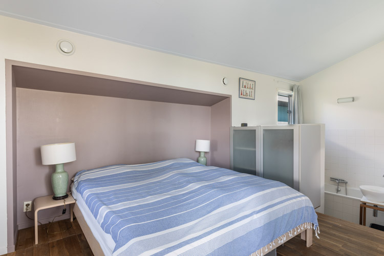 vakantiehuis de Zee de Zee slaapkamer met tweepersoons bed