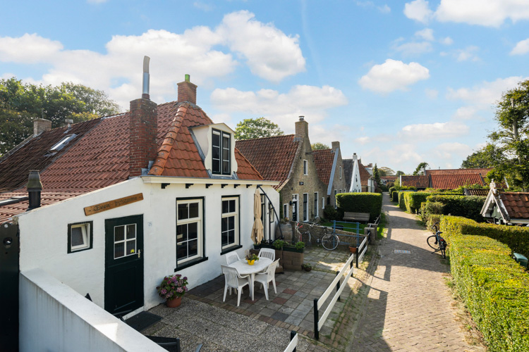 Vakantiehuisje Even Bykomme terras