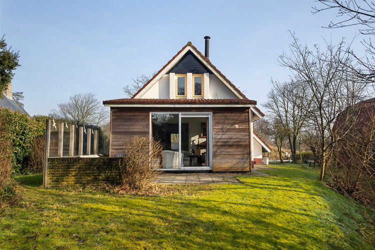 Idica vakantiehuis Schiermonnikoog achtertuin uitbouw