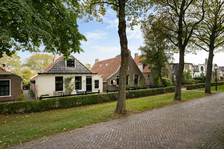 Vakantiehuisje schiermonnikoog Langestreek 132 straatbeeld