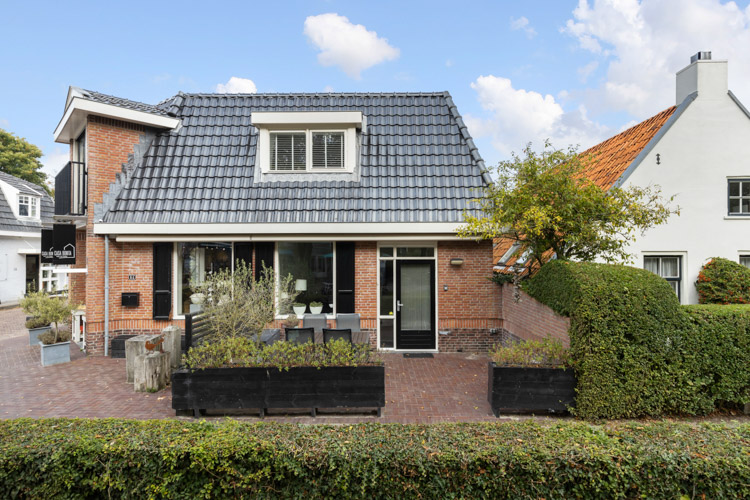 Studio Lytje Casa Bonita Schiermonnikoog terras voorkant