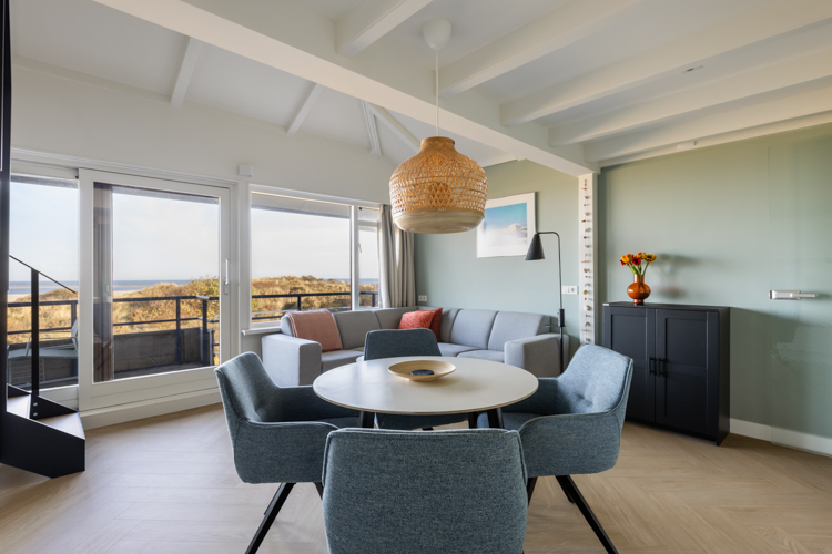 Noderstraun 82 eettafel