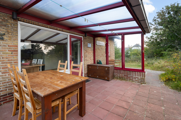 Winterkoning vakantiehuis Schiermonnikoog terras overdekt