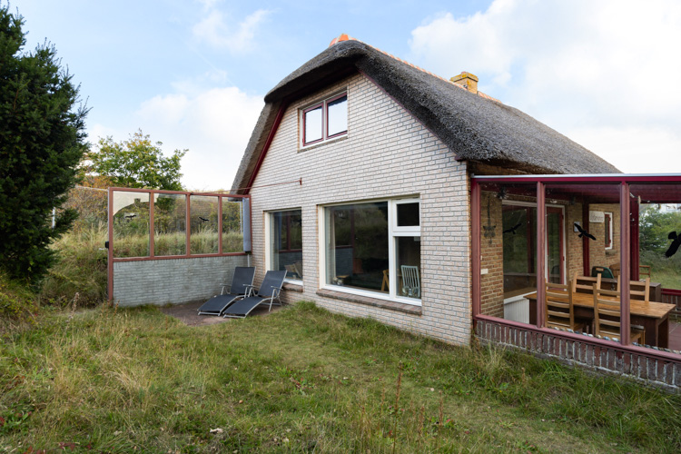 Winterkoning vakantiehuis Schiermonnikoog tuin