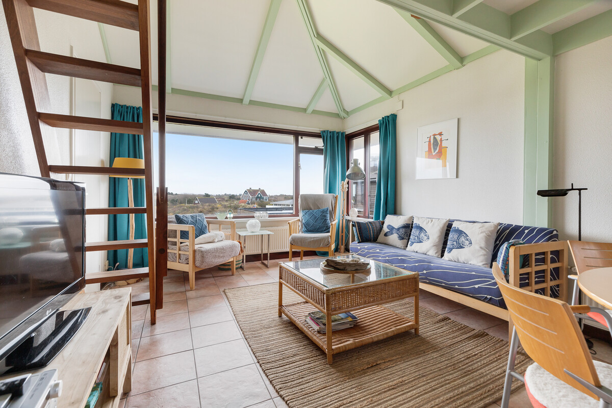 interieur woonkamer noderstraun 88 appartement schiermonnikoog