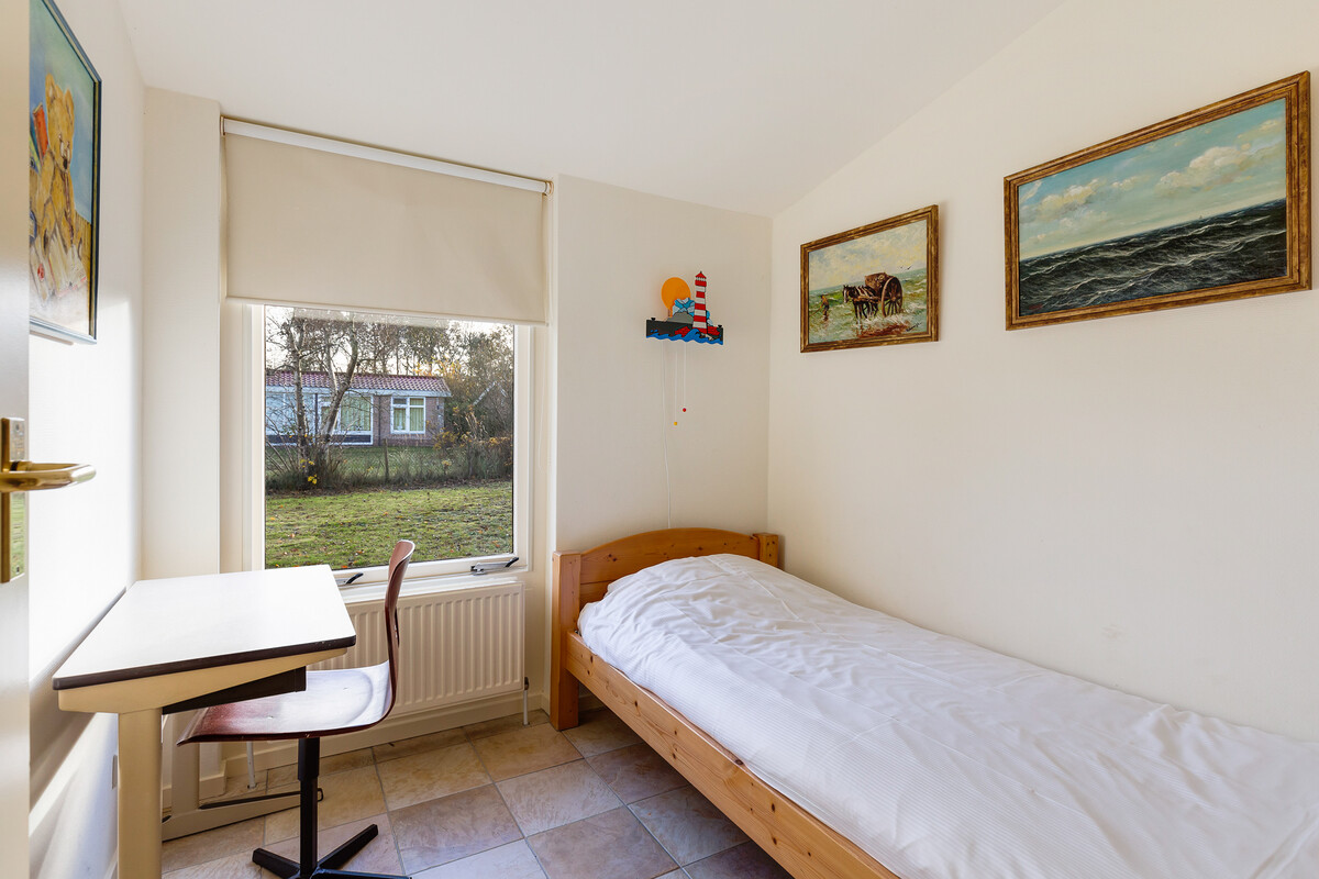slaapkamer werkkamer oase bungalow schiermonnikoog