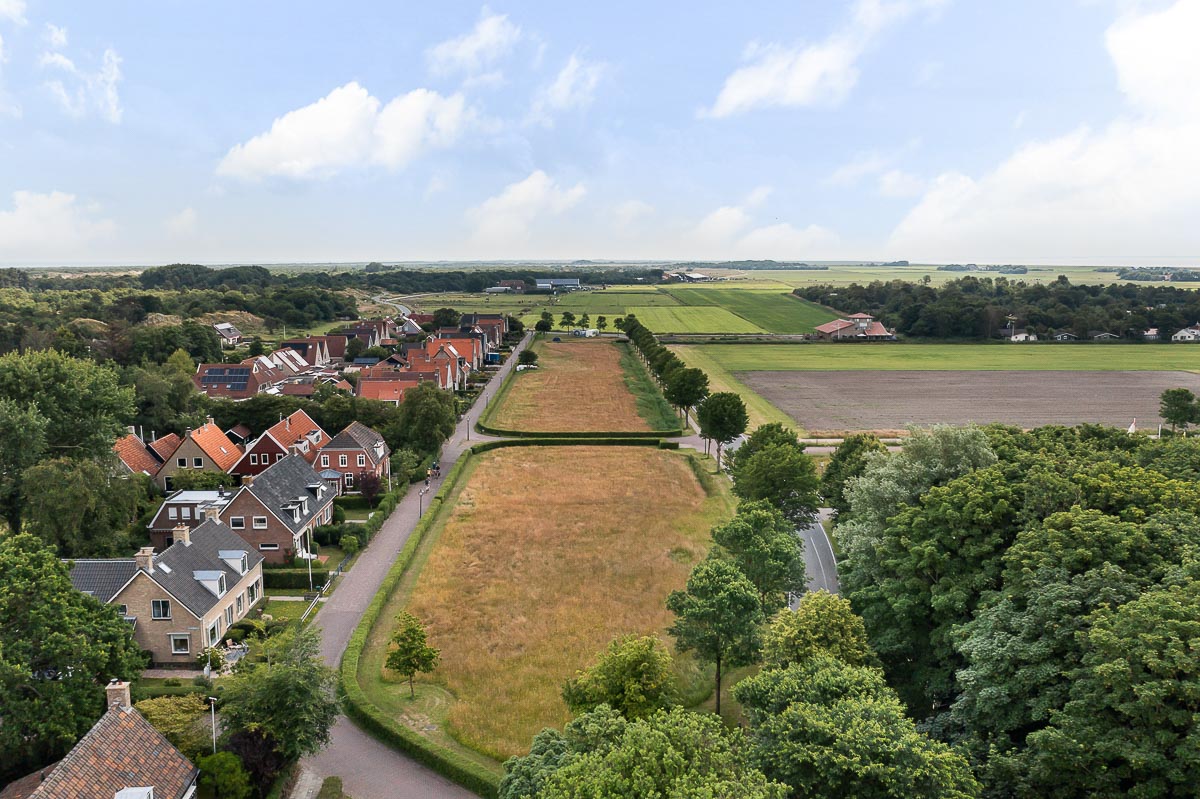 Luchtfoto vakantiehuis schiermonnikoog zevenhuizen