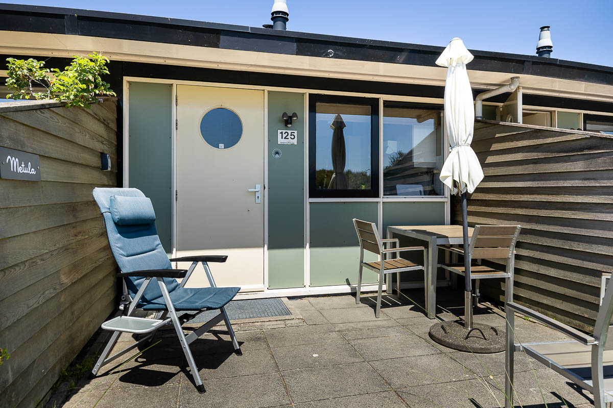 terras zuiden buiten vakantiehuis schiermonnikoog metula