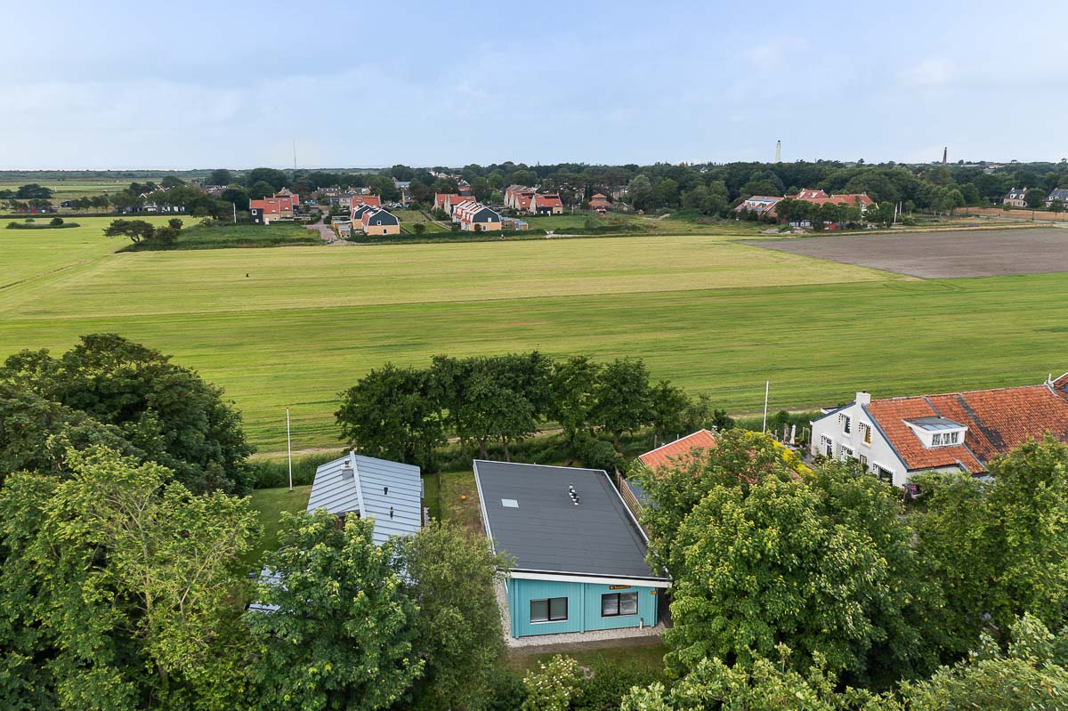 Luchtfoto ligging Paardebloem vakantiehuis Schiermonnikoog