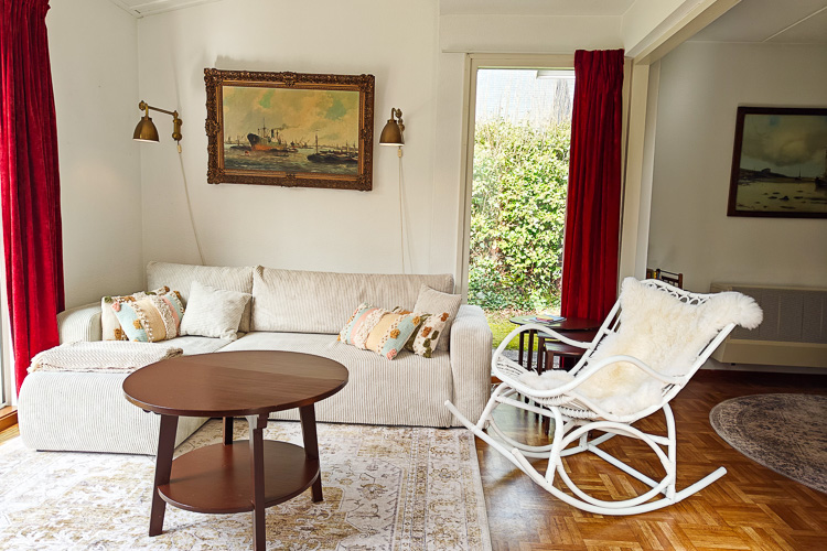 Idica vakantiehuis Schiermonnikoog zithoek schommelstoel