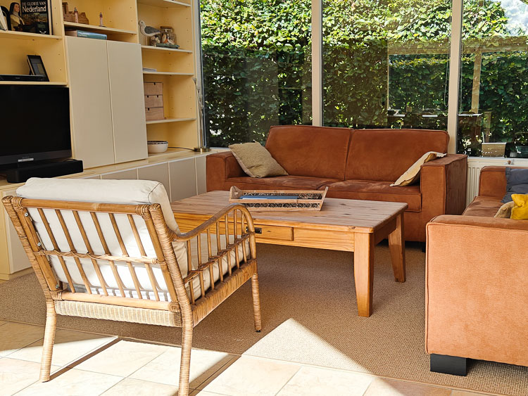 zithoek stoel bank interieur oase bungalow schiermonnikoog