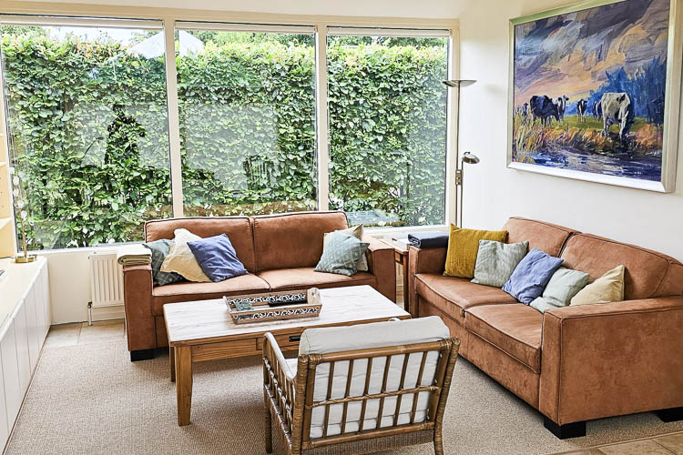 eetkamer eettafel oase bungalow schiermonnikoog schruifpui