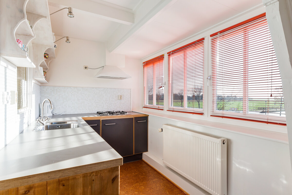 keuken boven tweede keuken vakantiehuis schiermonnikoog zevenhuizen
